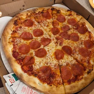 Pepperoni large pizza