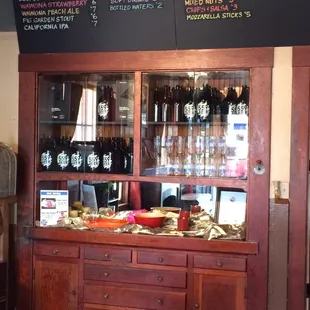 Cute hutch where they have complimentary nut mix for you to enjoy while tasting and items to purchase.