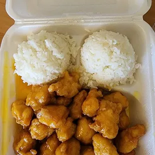 Orange chicken. Slightly bland. 6/10