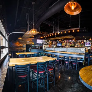 Dining area, great for hanging out with friends and family!