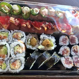 Spicy Salmon Deluxe Roll