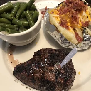 8oz Sirloin with baked potato &amp; green beans.