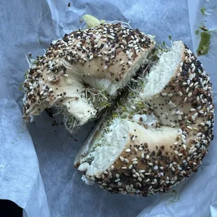 Got the Heavenly Veggie and it was delicious! Came with a pickle. And it was buy 1, get 1 free today so it was a great deal!