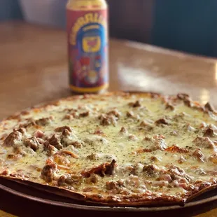 Thin and crispy pizza