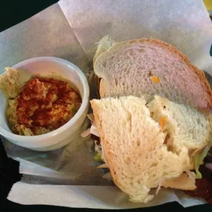 Club sammich n hummus.