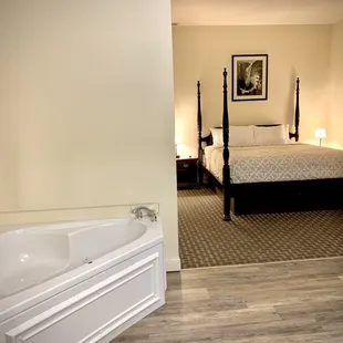 Room 205, The Retreat