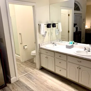 Room 205, The Retreat