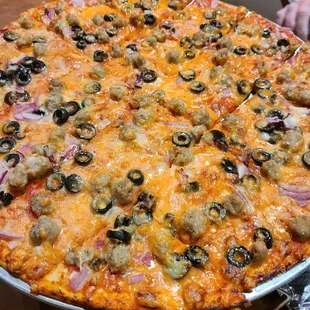 Thin crust pizza with provel, love it