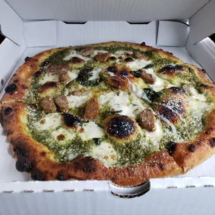 Sausage Pesto pizza
