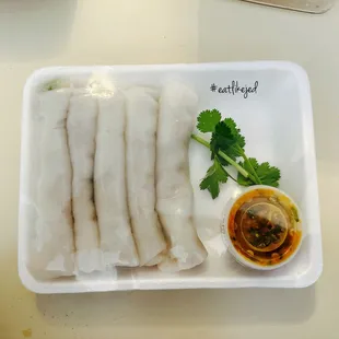 Fawm kauv - steam rolls with ground pork filling. These were located inside the market in front. Actually pretty good!