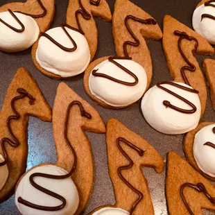 Hot chocolate shortbread cookies