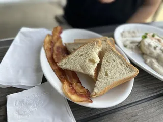60Fore Bar & Grill