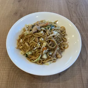 Customer favorite - 606 Chicken Chow mein - smoky and savory! Comfort food indeed