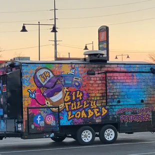 614 Fully Loaded food truck serving the 614 and beyond!