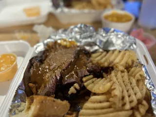 Ray Ray's Hog Pit