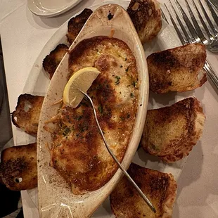 Scallops with crostini