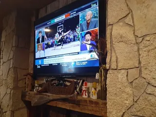 Boundaries Bar & Grill