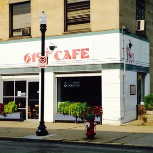 The 61c bus actually runs past this. At least it used to. I don't know...I moved north, but I wonder if the name reflects this.