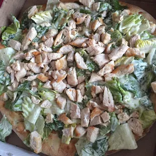 Chicken Caesar salad pizza (small)
