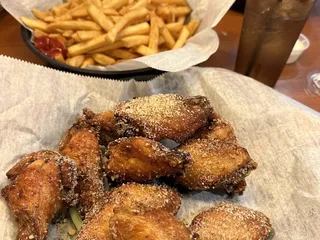 Local 438 Grille & Sport