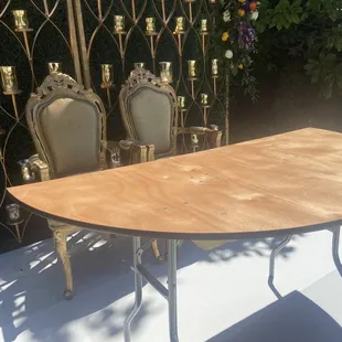 Sweetheart table