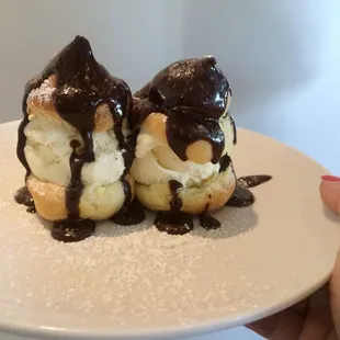 Profiteroles
