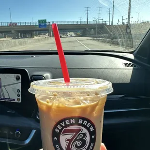 Cinnamon roll latte with oatmilk