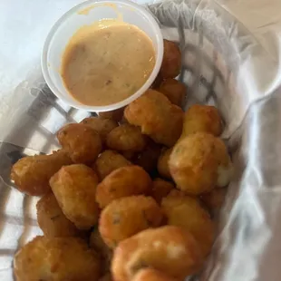 Cheese Curds with Chipotle Ranch sauce
