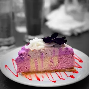 Ube Cheesecake @whaevaeats