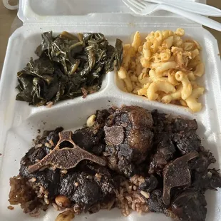 Ox Oxtails with 2 sides (Baked Mac 'N' Cheese and Collard Greens)