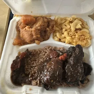 Jerk Chicken with 2 sides (Baked Mac 'N' Cheese and Yams)