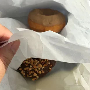 Chocolate cake with peanuts and maple