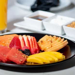 a plate of fruit