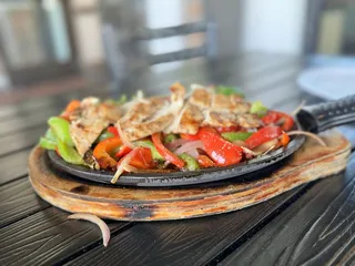 El Viejon Mariscos & Sushi