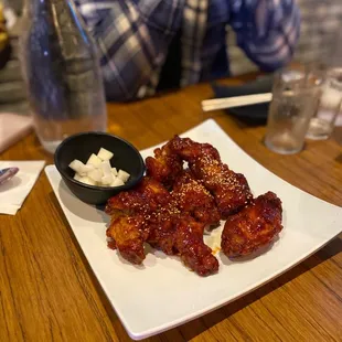 Fried Chicken Wings with Spicy Sauce