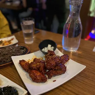 Fried Chicken Wings with Spicy Sauce