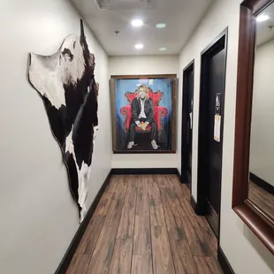 Decor, Cobain painting was cool