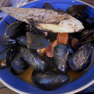 Steamed PEI Mussels