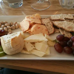 Cheese tray with manchego &amp; Pappadew cheddar