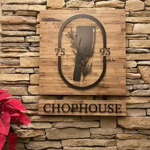 a sign for chophouse