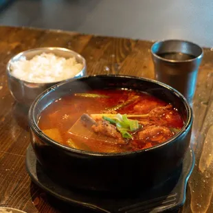 Spicy Beef Short Rib Soup Lunch (매운 갈비탕)