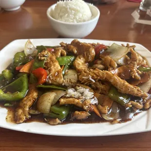 This is our go to place for good Chinese food. The sweet and sour chicken, black pepper chicken and Mongolian beef are our favorites.