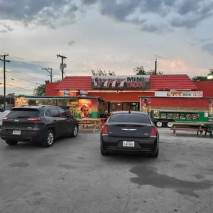Try downloading our app+sign-up+enjoy a $5 instant reward+5% rewards towards your 1st $25 or more app order:https://apporder777minitacos.com