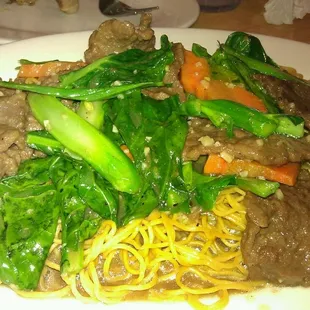 Egg noodles over beef &amp; chinese broccoli!!