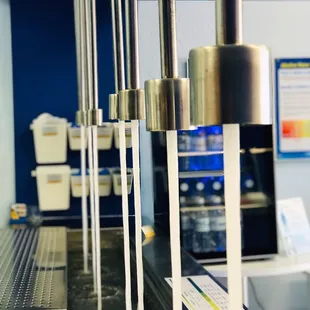 We rinse the bottle and fill the water! Please come and enjoy our system