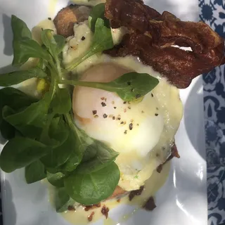 Crab Benedict Brunch
