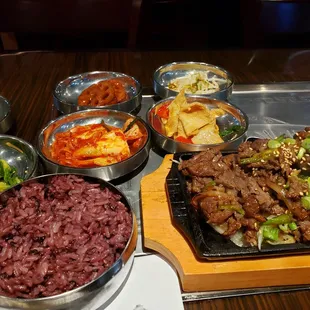 Sizzling bulgogi, rice and ban chan.