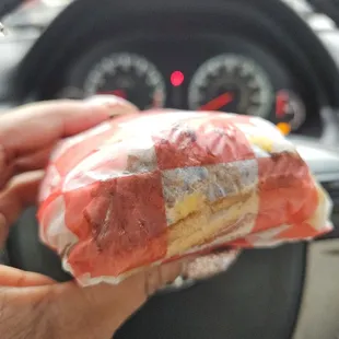 Single cheeseburger, no pickles