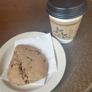 Cinnamon scone + chai latte