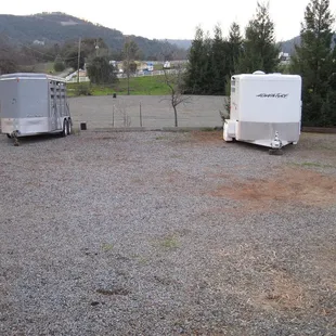 Free trailer parking with board